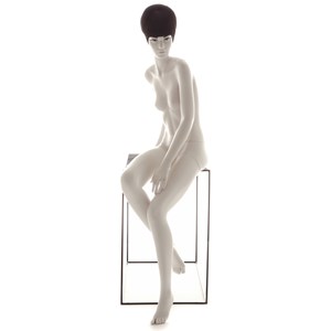 Κούκλα βιτρίνας Valentina 151