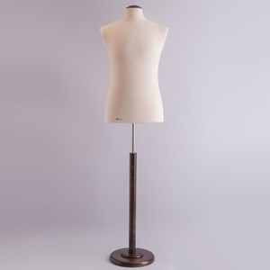 Classic Collection Ανδρικό Μπούστο Ραπτικής με Ξύλινη Βάση XXX Large