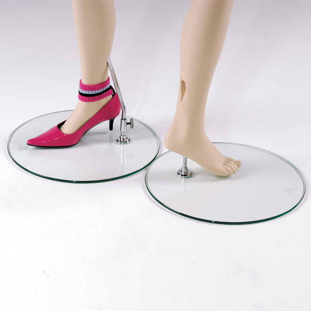 Κούκλα βιτρίνας Uptown Girls Naturalistic - Position 6